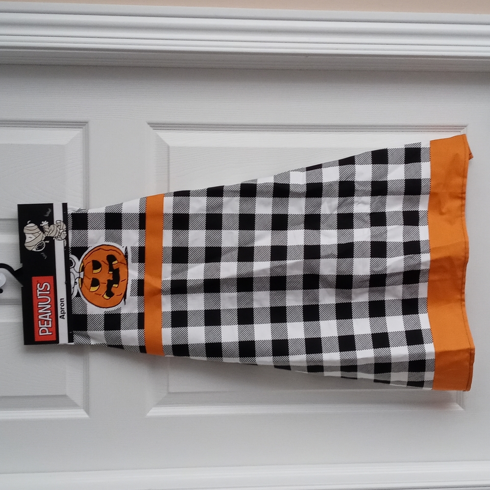 Snoopy Halloween apron